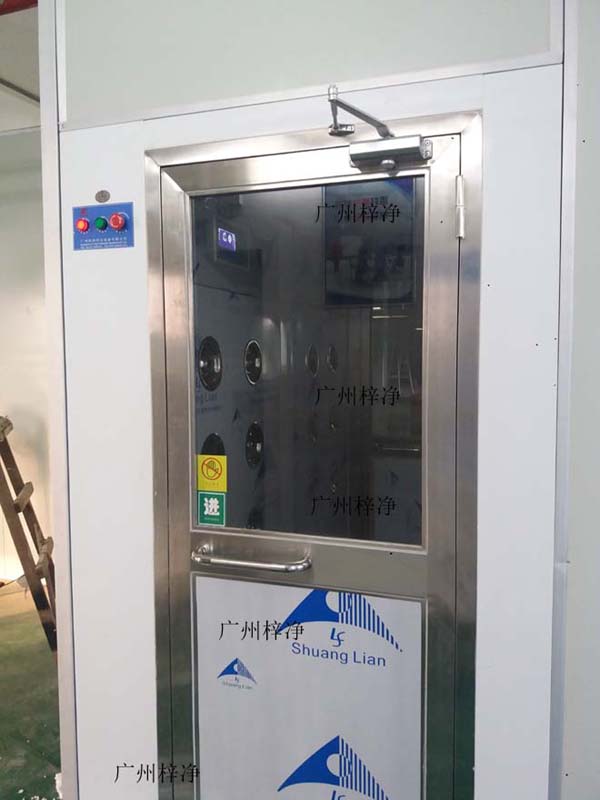 手拉門(mén)風(fēng)淋室造價(jià)使用、安裝方便 手拉門(mén)風(fēng)淋室造價(jià)使用、安裝方便