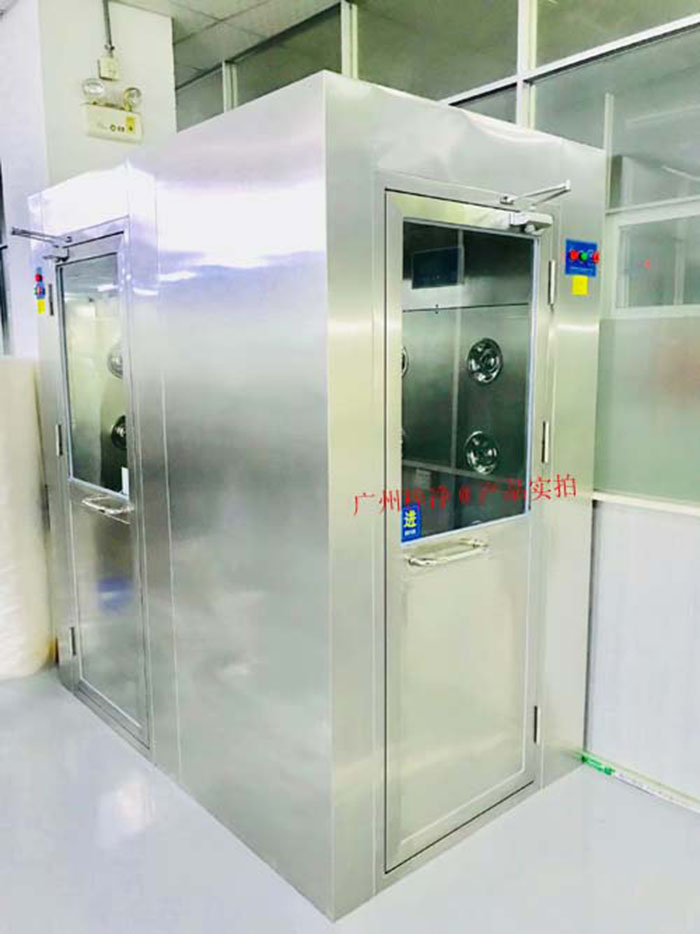 風(fēng)淋室安裝現(xiàn)場實(shí)拍圖 風(fēng)淋室安裝現(xiàn)場實(shí)拍圖