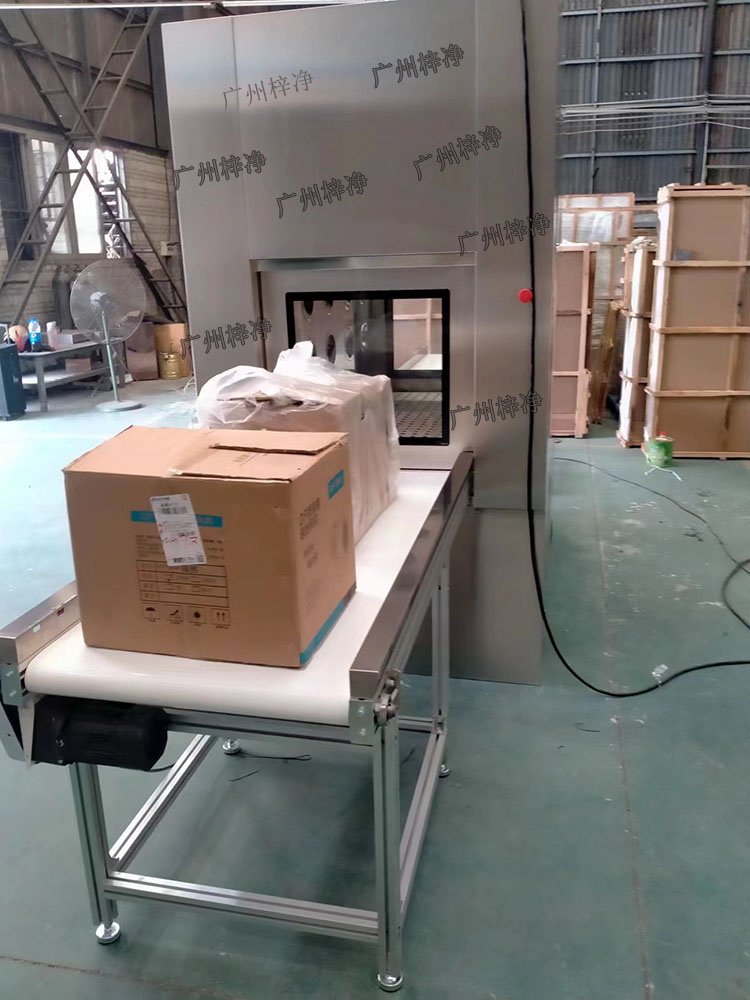 輸送線風淋傳遞窗與輸送線貨淋室是潔凈室中用于物品傳遞和空氣凈化的關鍵設備。