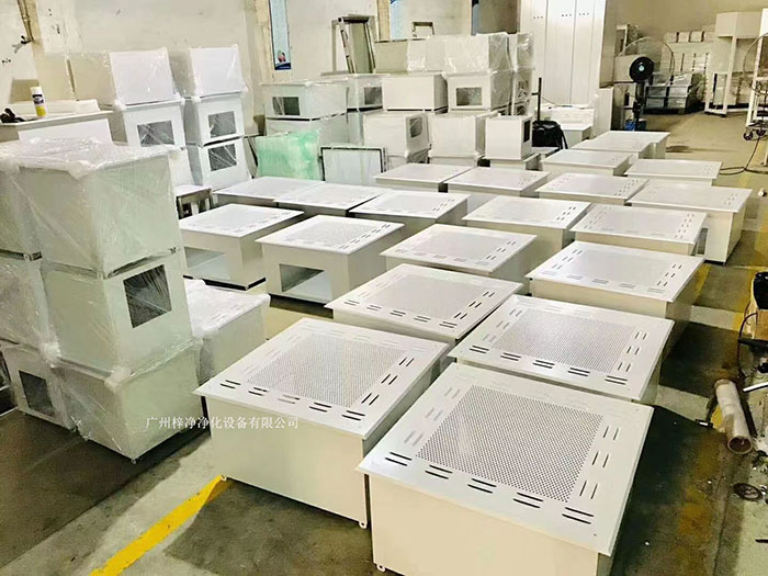 高效送風口通常安裝在潔凈室的天花板或墻壁上，送風面積較大，適用于大面積潔凈室。