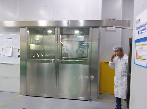 風淋室安裝現(xiàn)場實拍圖